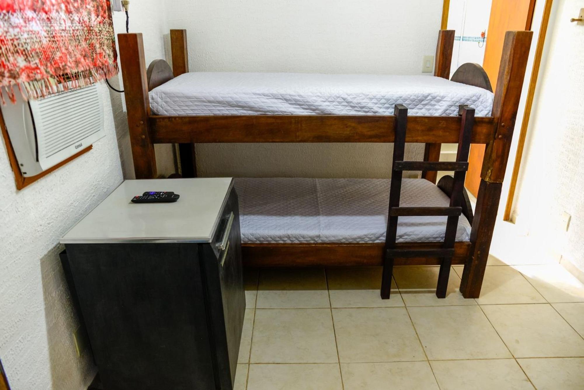 Casa Perto Da Praia Em Prumirim, *